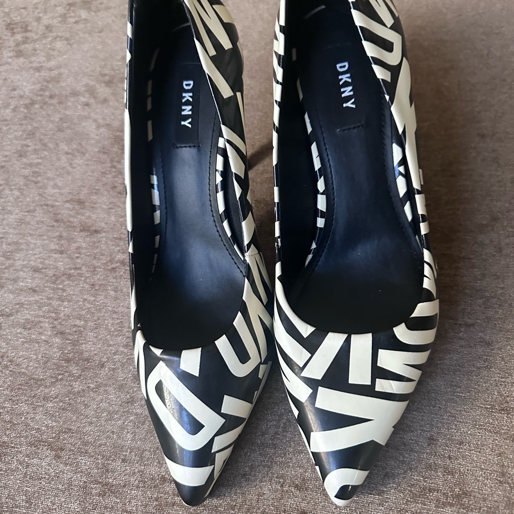 DKNY Graphic Black and Cream Heels Brand New